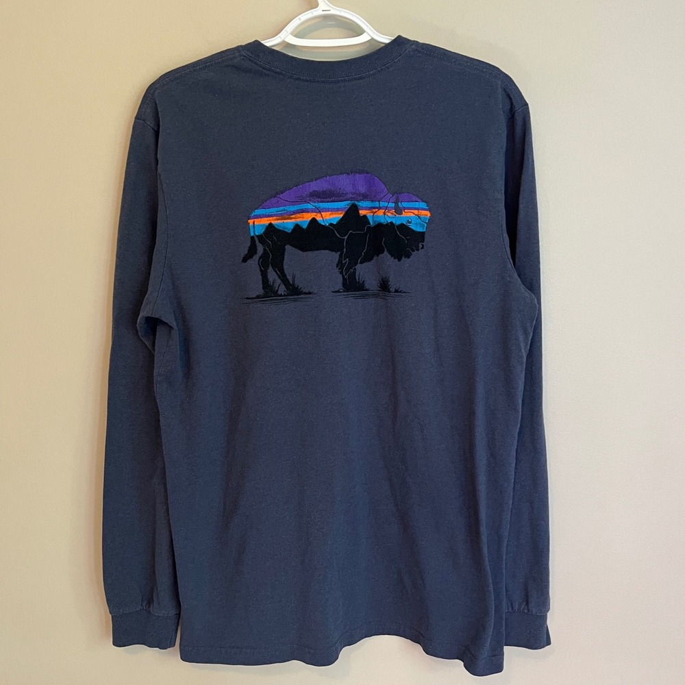 Patagonia Mens Responsibili-Tee Long Sleeve Bison Graphic Shirt Navy Blue M